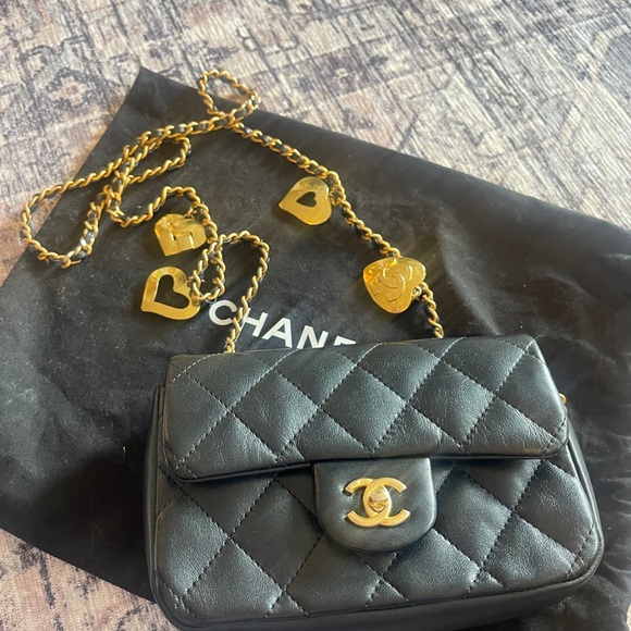 CHANEL Black Lambskin Quilted Heart Charms
Rectangular Mini Classic Flap - Picture 1 of 14